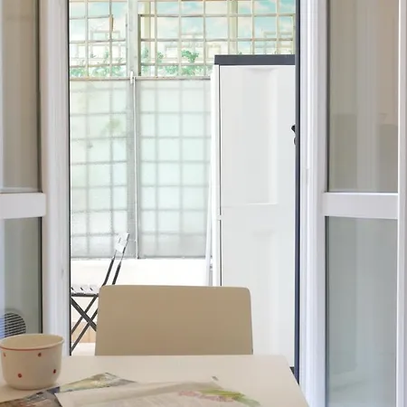 Guesthost - Welcome House * Bologna