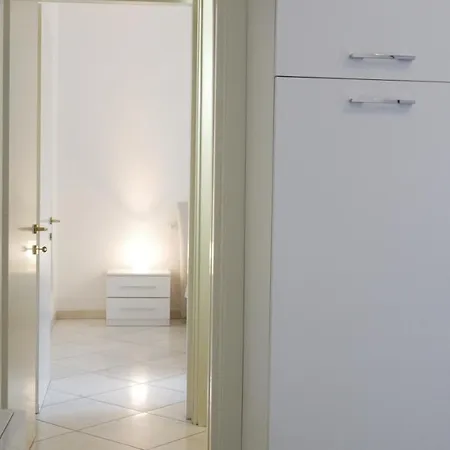 Guesthost - Welcome House * Bologna