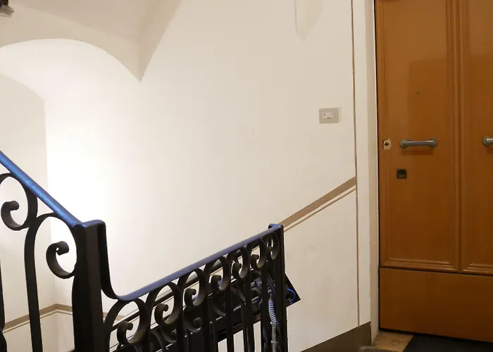 Guesthost - Welcome House