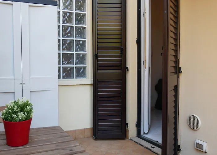 Guesthost - Welcome House * Bologna