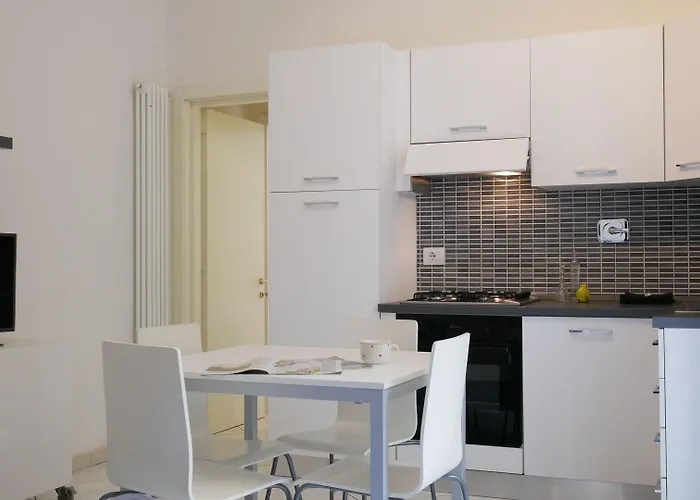 Guesthost - Welcome House