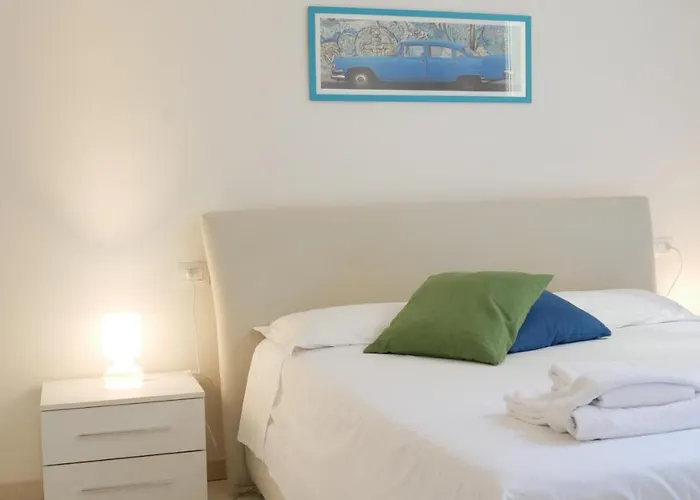 Guesthost - Welcome House * Bologna