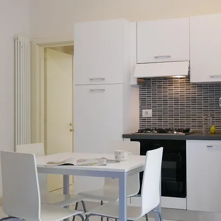 Guesthost - Welcome House